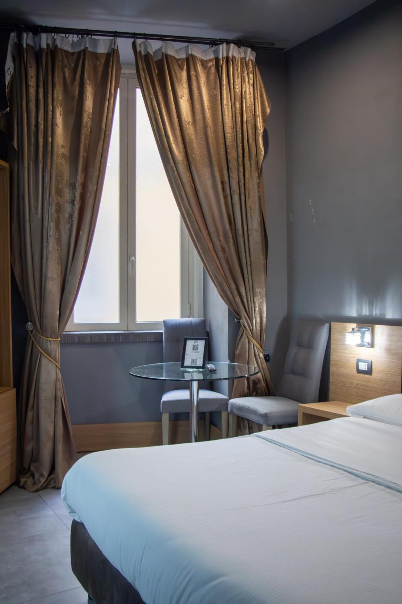 Beb Umberto I Napoli Hotel Buitenkant foto