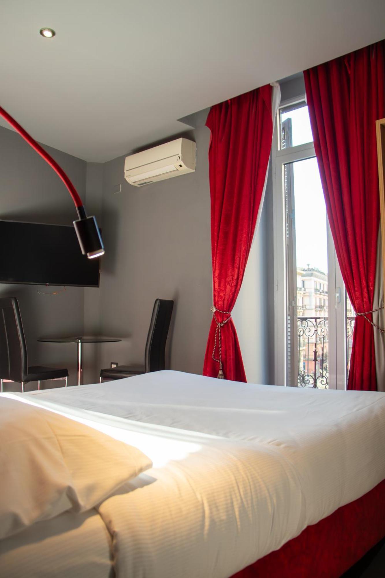 Beb Umberto I Napoli Hotel Buitenkant foto